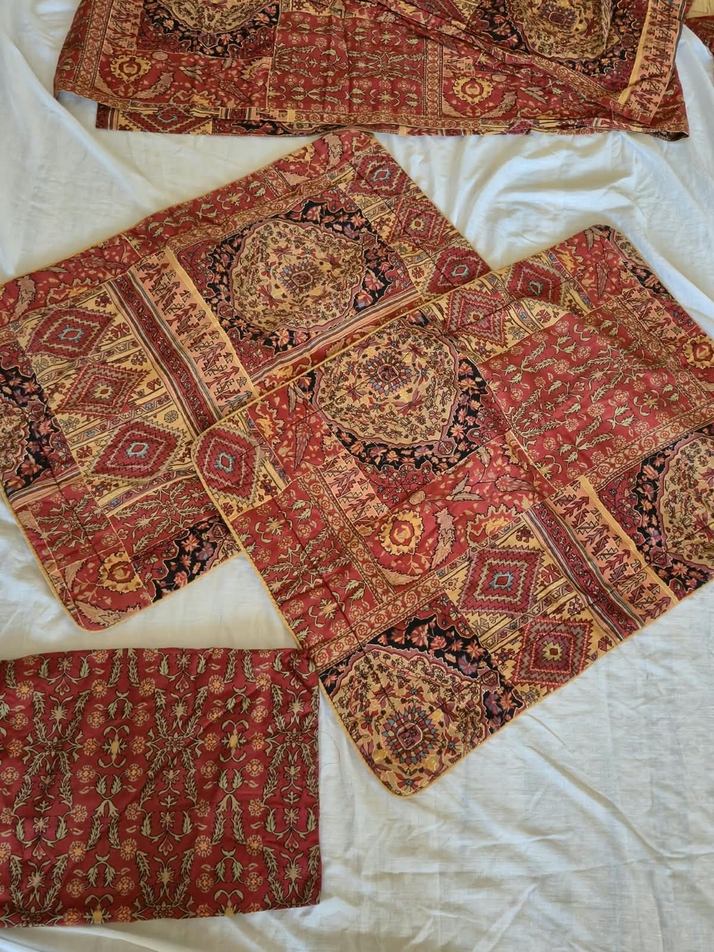 Rust Medallion Pattern Comforter Set - Home Bedding - Picture 7 of 15